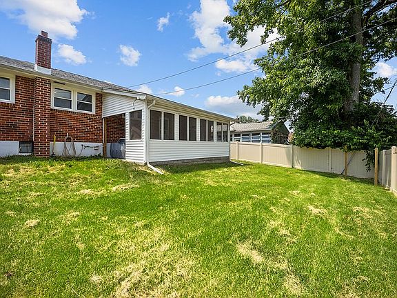 2nd image of 1817 Walter Dr