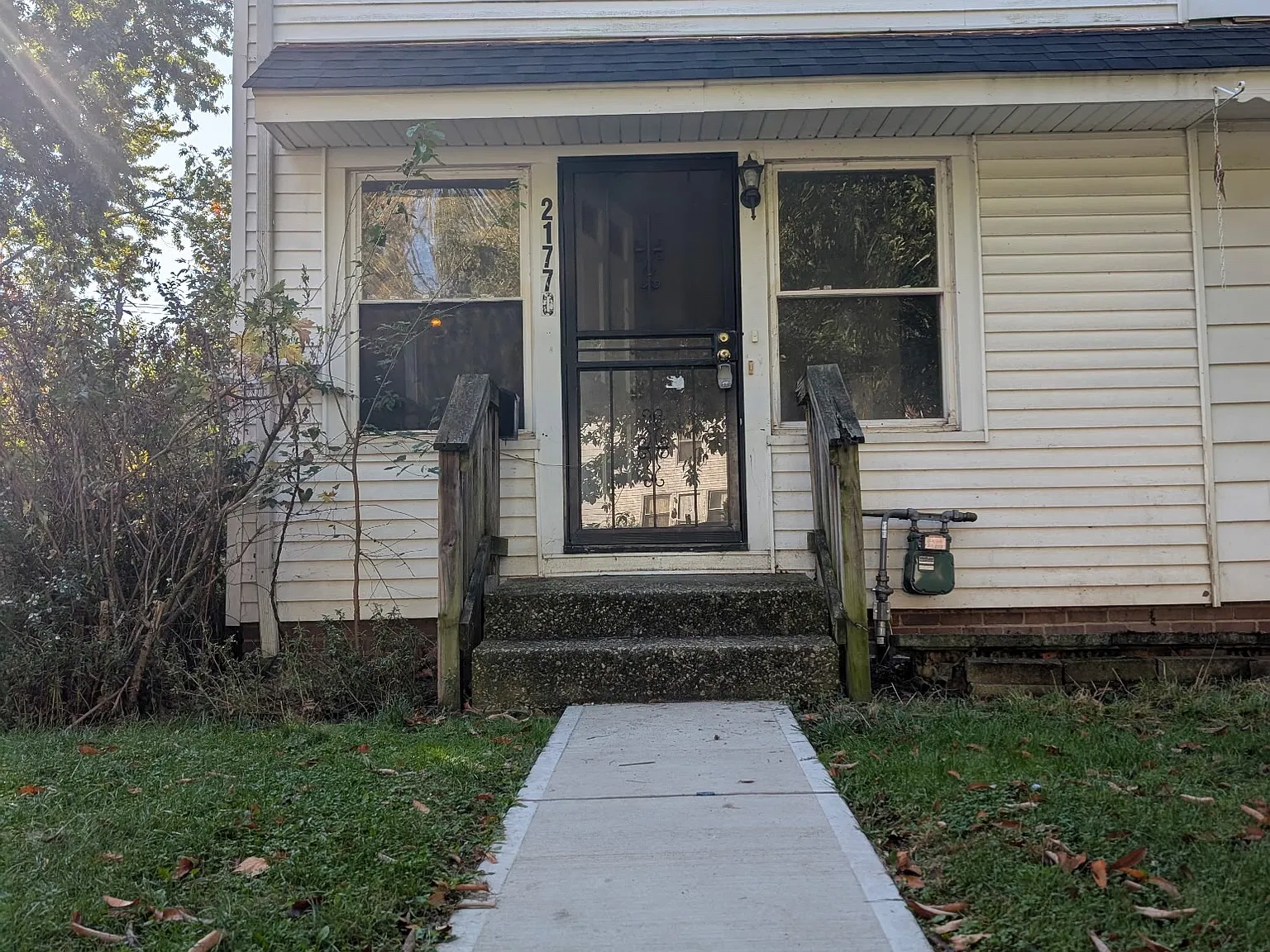 2 bed, 949 sqft, $1,200 — Photo 1