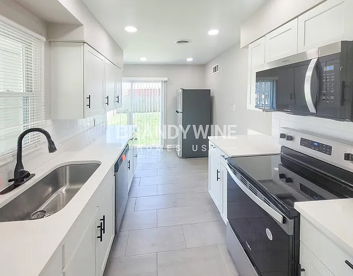 1822 Dearing Rd — Photo 9