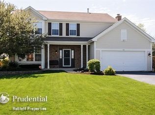 580 Harvard Ct, Lindenhurst, IL 60046