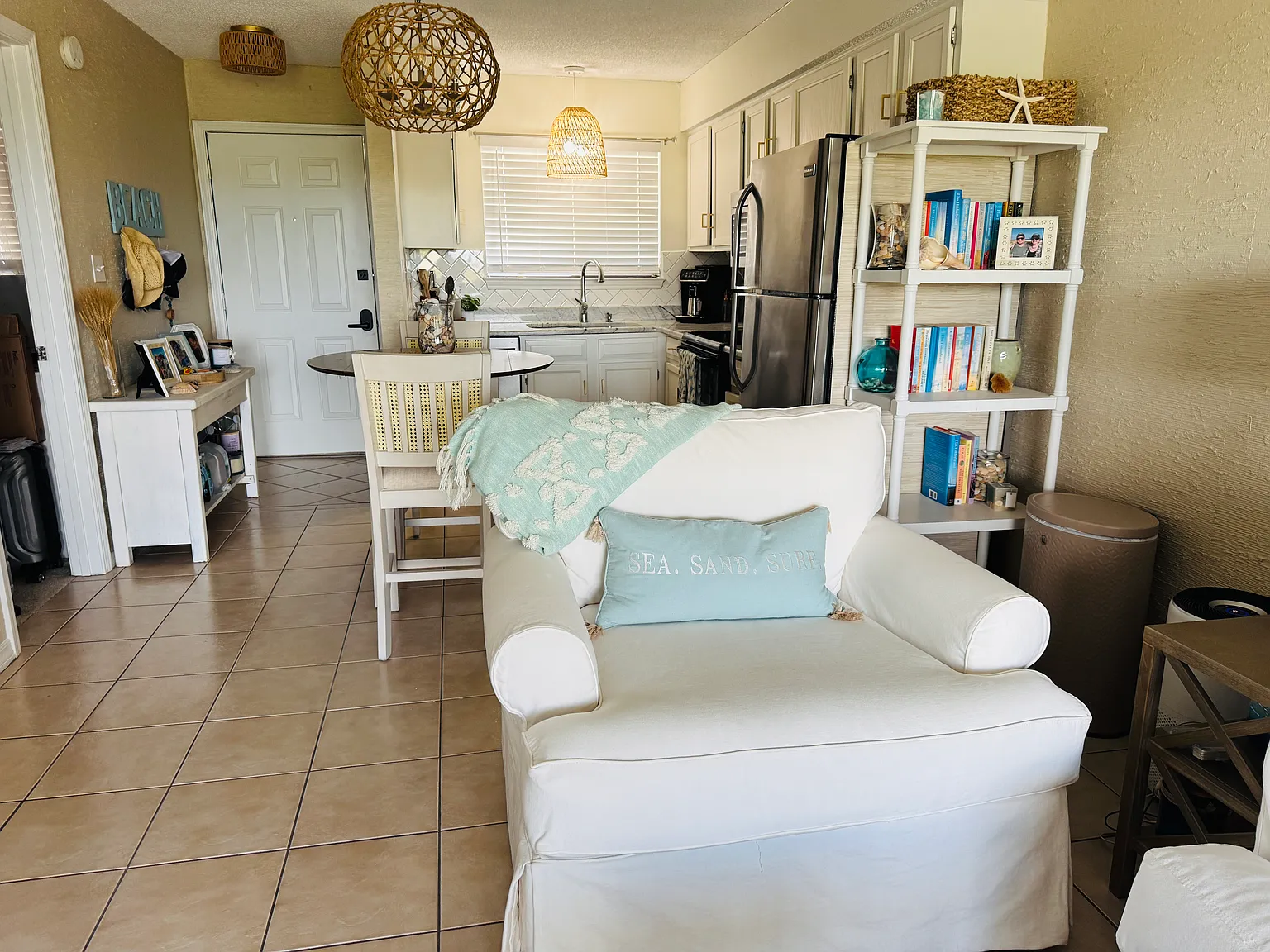 2 bed, 643 sqft, $2,100 — Photo 4