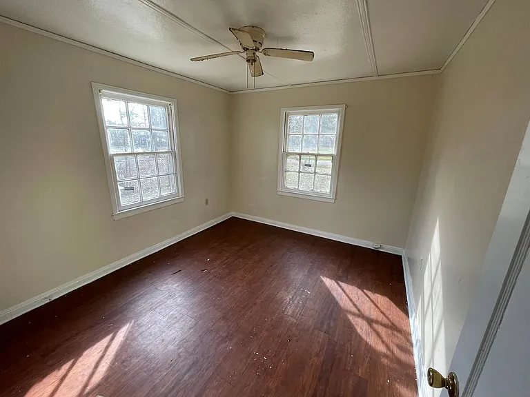 4119 Belmont St — Photo 4