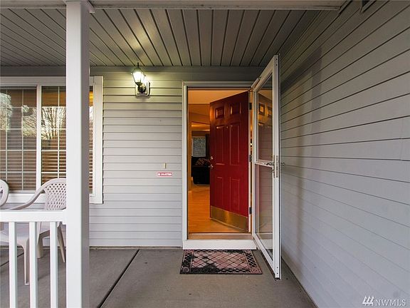 2nd image of 807 NW 11th Ave