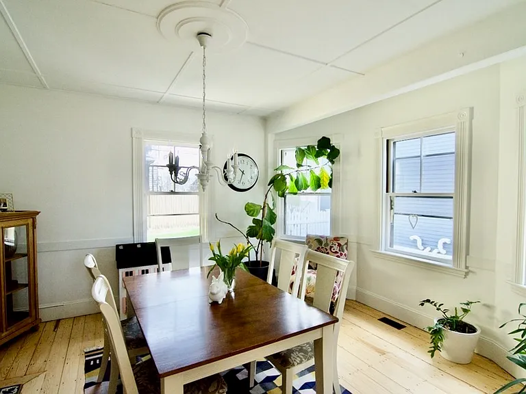 97 Sawyer Ave — Photo 10