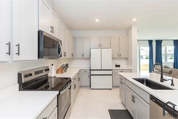 11757 Gerbera Daisy Loop — Photo 11