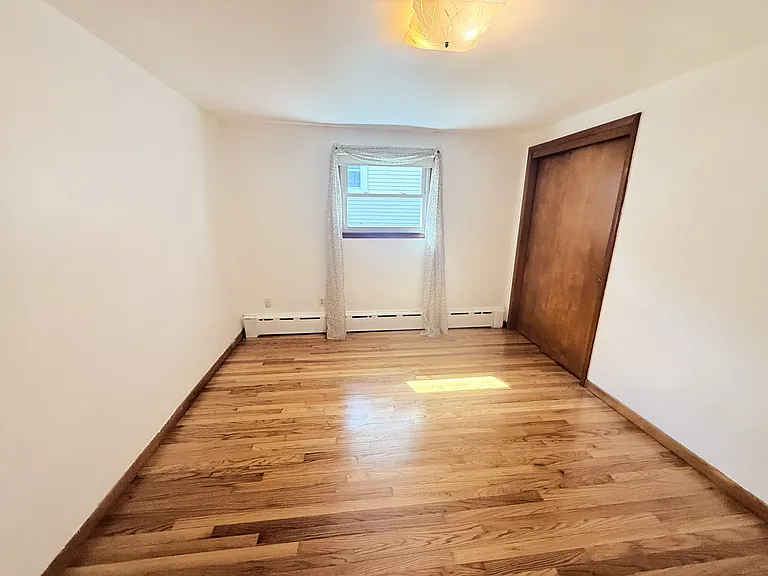25 1/2 Thurston Ave #B — Photo 14