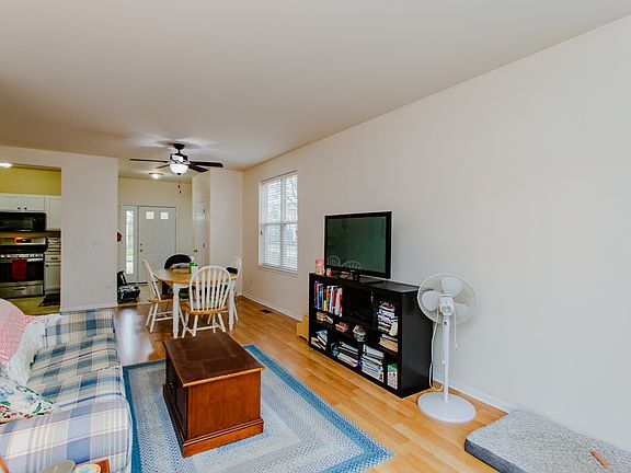 3rd image of 3165 Falling Waters Ln #3165