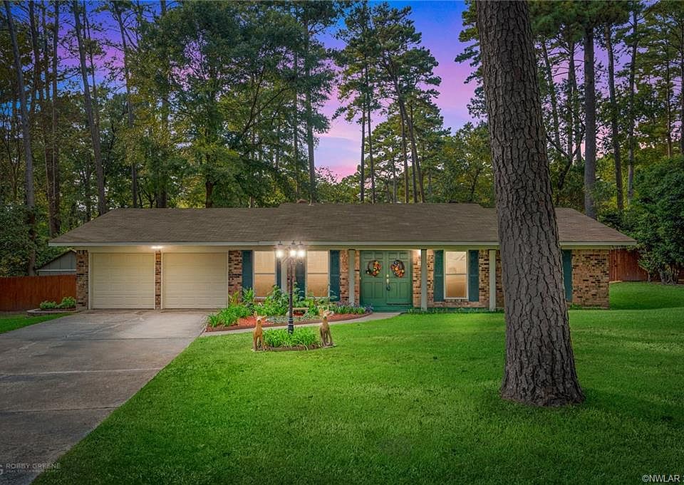 1st image of 202 Pine Lake Dr