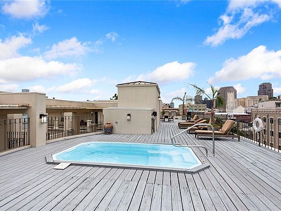 3rd image of 330 Julia St APT 203