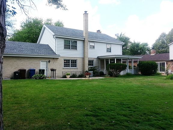 2nd image of 1201 Heather Hill Cres