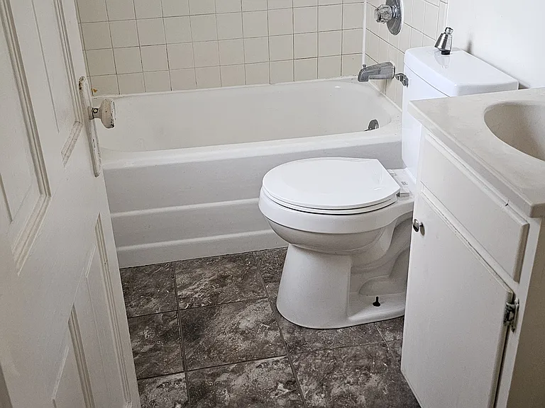 810 N Evans St #3 — Photo 8