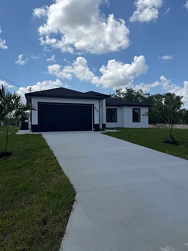 316 Luke Ave S Photo 1