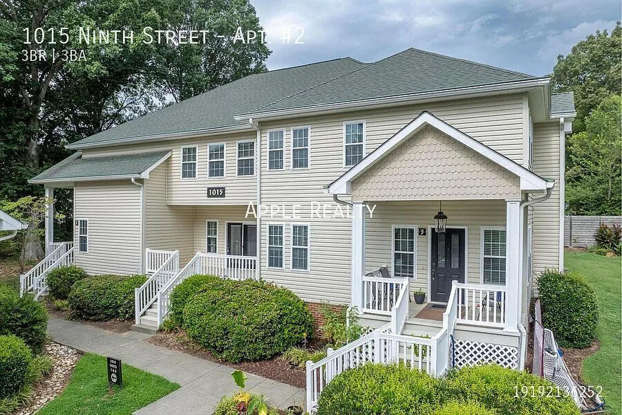 1015 Ninth St Apt 2 - Available now! Free 2-Week Move-In Special — Photo 1