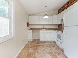 701 Harrison St APT 4, Riverside, NJ 08075