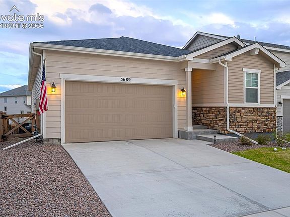 3rd image of 5689 Mammoth Ln