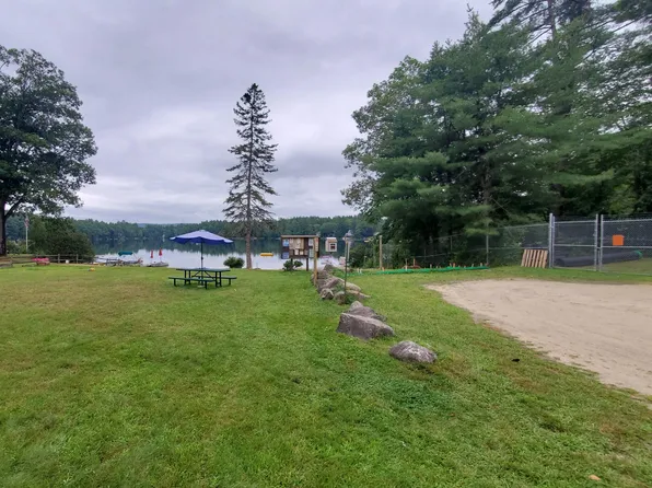 000 Moccasin Trail, Hillsborough, NH 03244