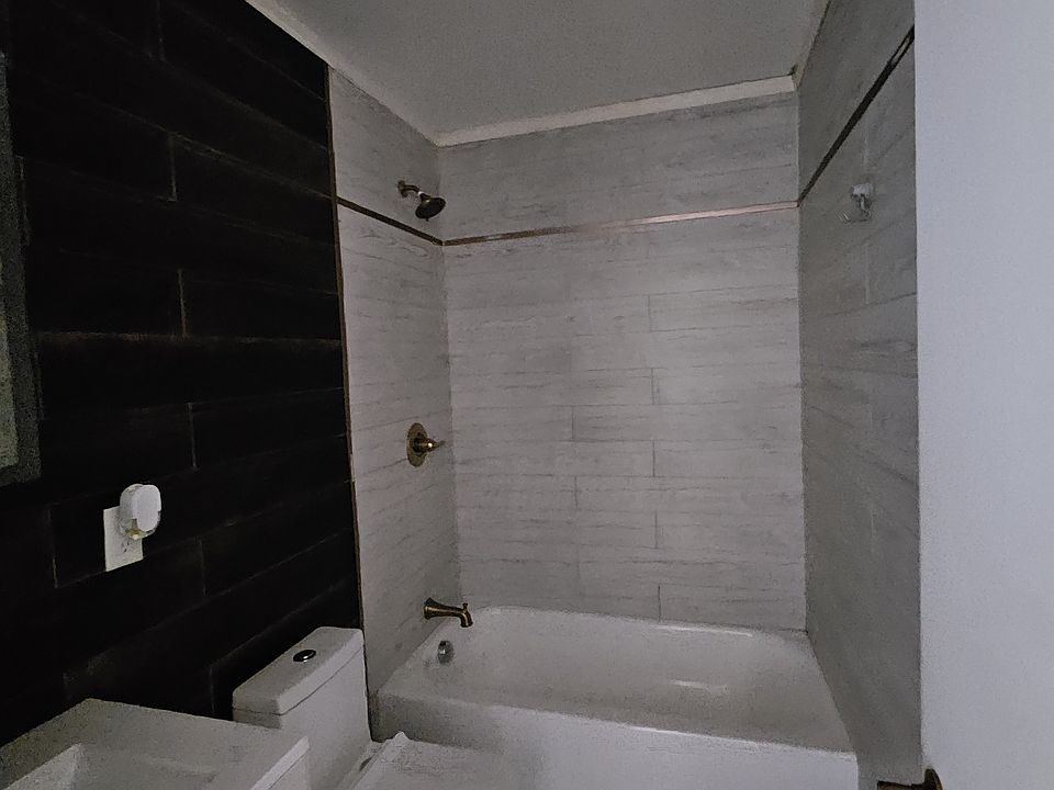 2nd image of 45 Saint Pauls Ave #2L