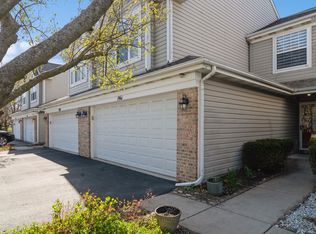 1961 Town Dr, Naperville, IL 60565