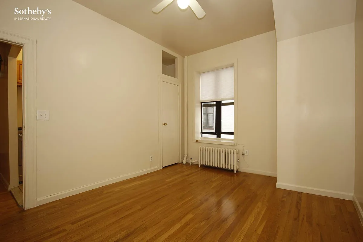Building Photo - 55 Tiemann Pl #12