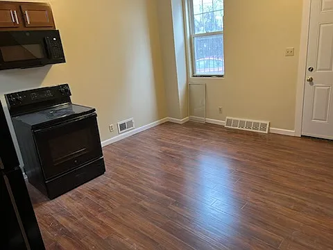 1 bed, 544 sqft, $950 — Photo 2