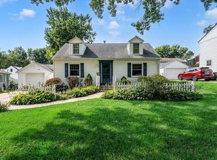 3248 14th St, Rock Island, IL 61201