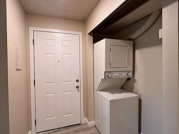 4th image of 10522 Lake City Way NE APT 208