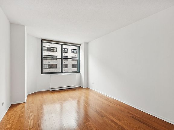 4th image of 301 E 87th St APT 14E