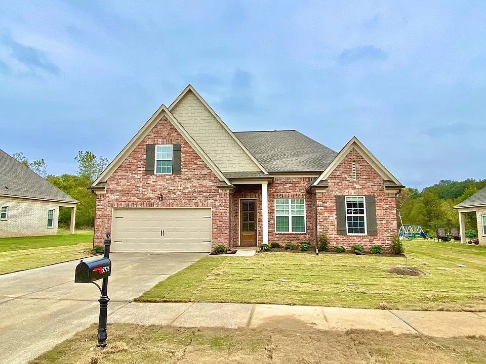 5726 Matthew Dr
