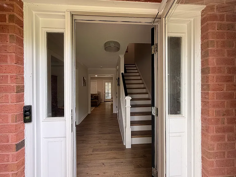 1109 Barn Brook Ct — Photo 2