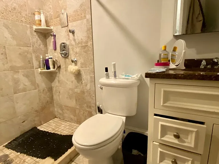 1089 Beacon St #3R — Photo 3