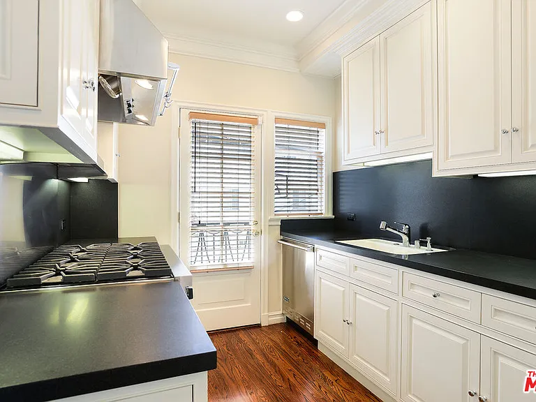 155 S Rodeo Dr — Photo 5