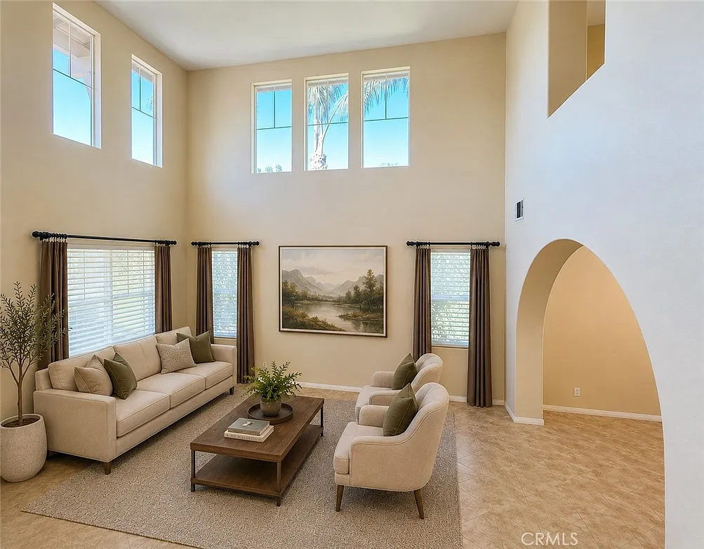 3 bed, 2.5 bath, 2784 sqft, $3,800 — Photo 2