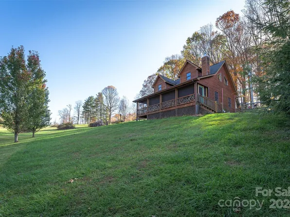96 Barnetts Knl, Burnsville, NC 28714