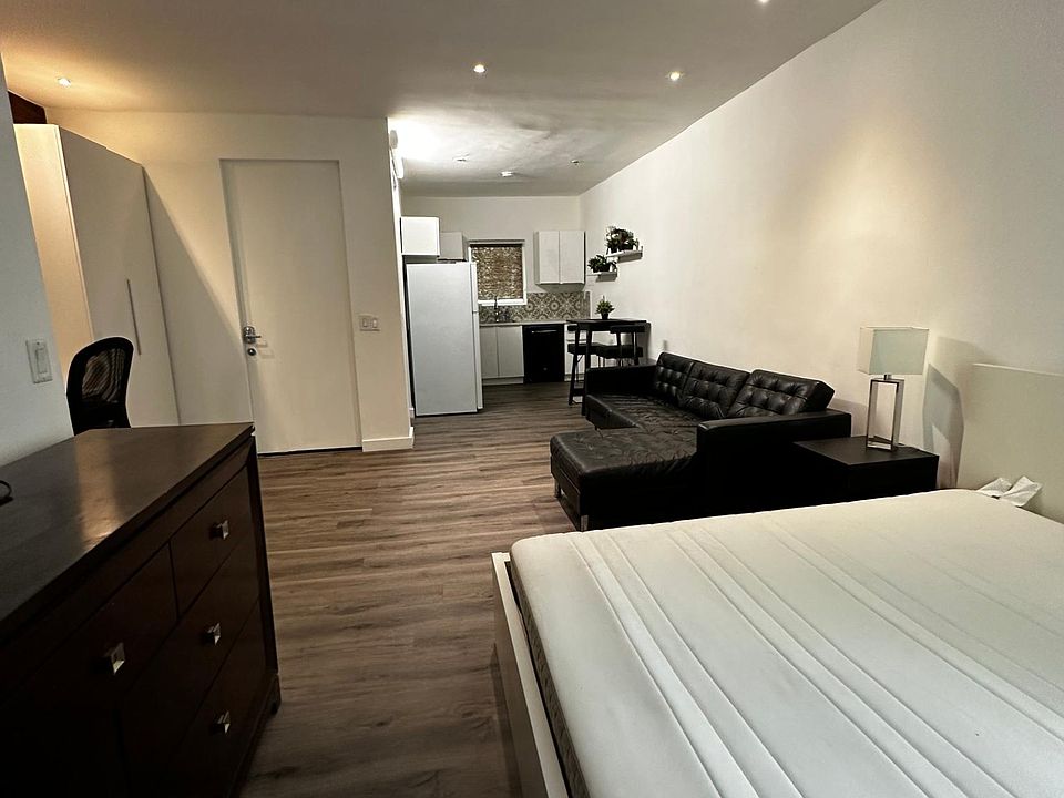 1st image of 1353 Meridian Ave #3