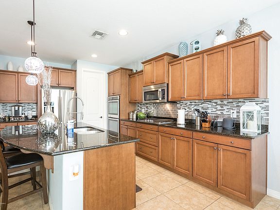 2nd image of 15641 W Campbell Ave