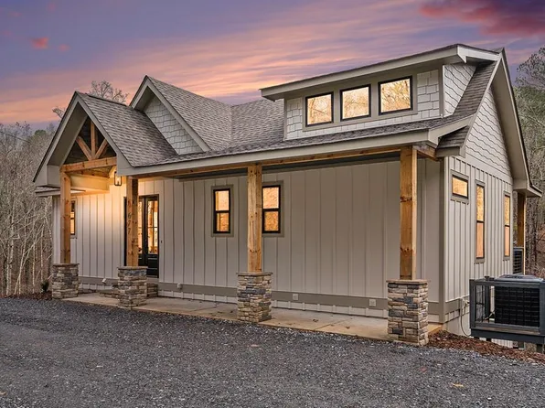 677 Catawba Cir, Ellijay, GA 30540