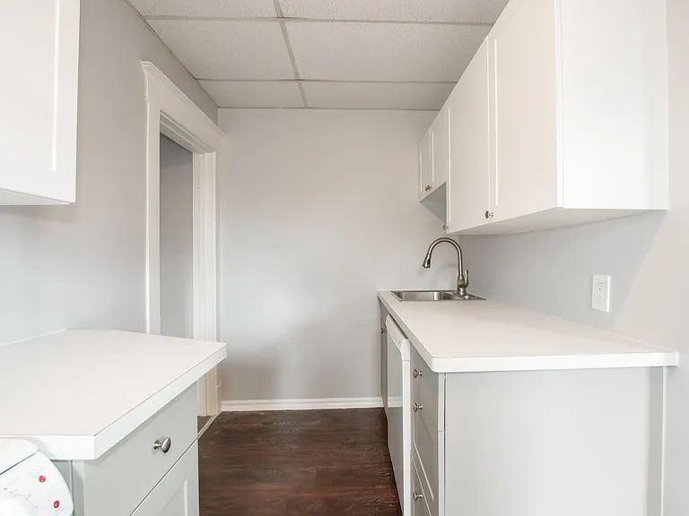 5431 Bridge St #4 — Photo 12