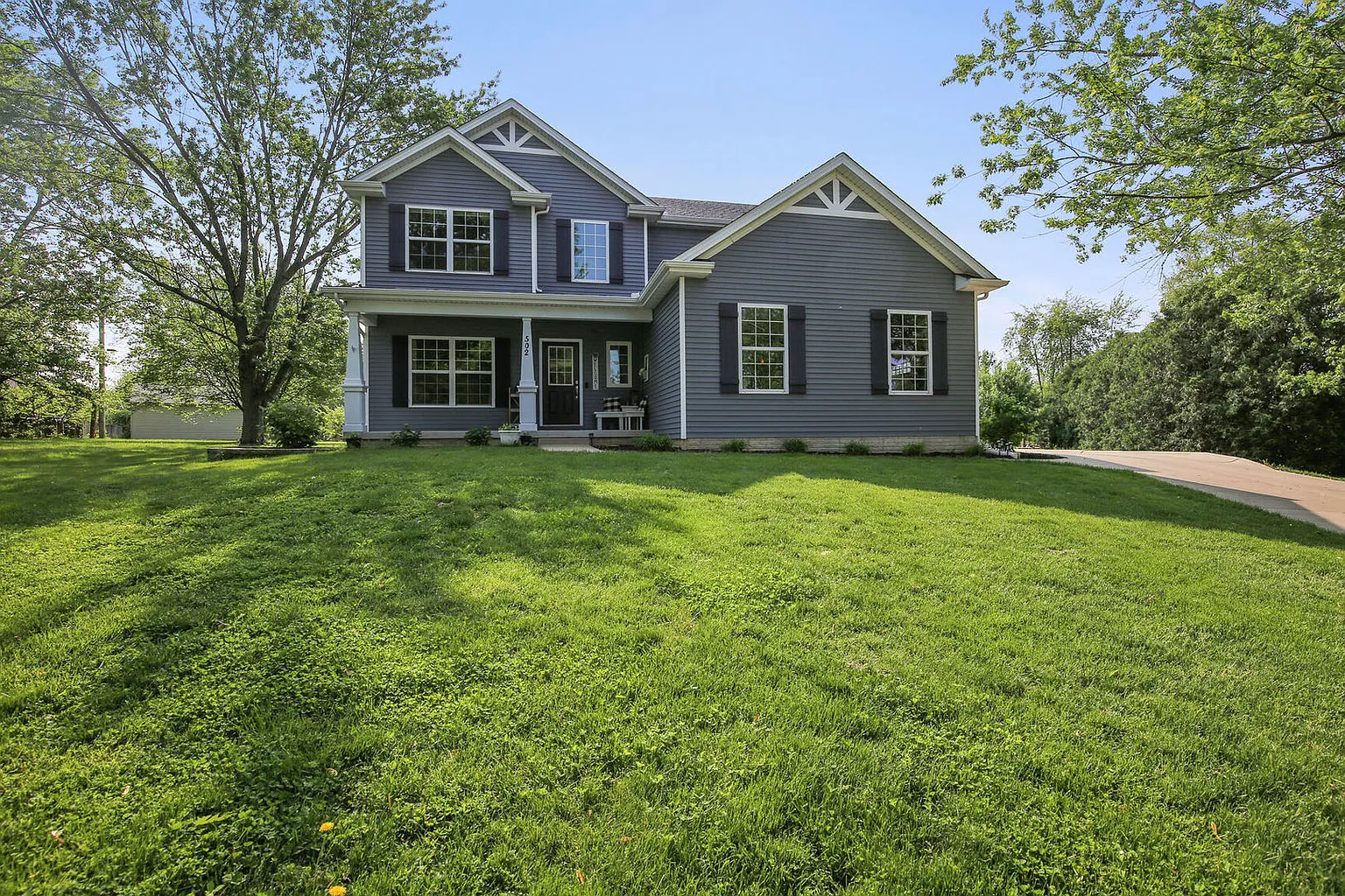 502 Western Hills Dr photo 1