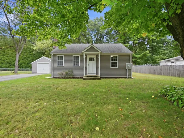 43 Pine Acre Rd, Springfield, MA 01129