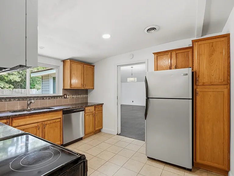 3130 Greenlawn Ave — Photo 8