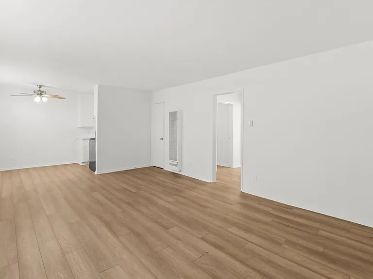 1747 Franklin St #4 — Photo 2