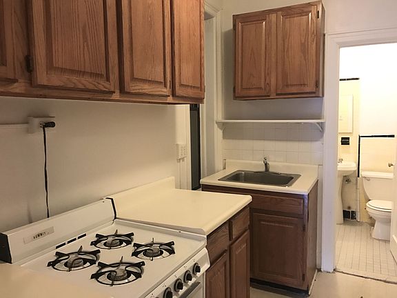 4th image of 206 E 87th St APT 2C