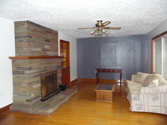 5th image of 1307 1st Ave E