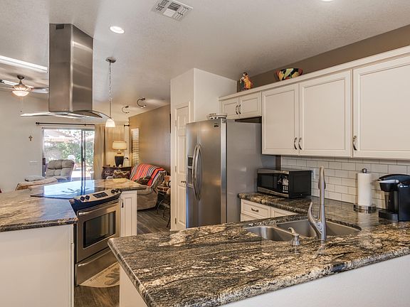 5th image of 552 W Villa Maria Dr