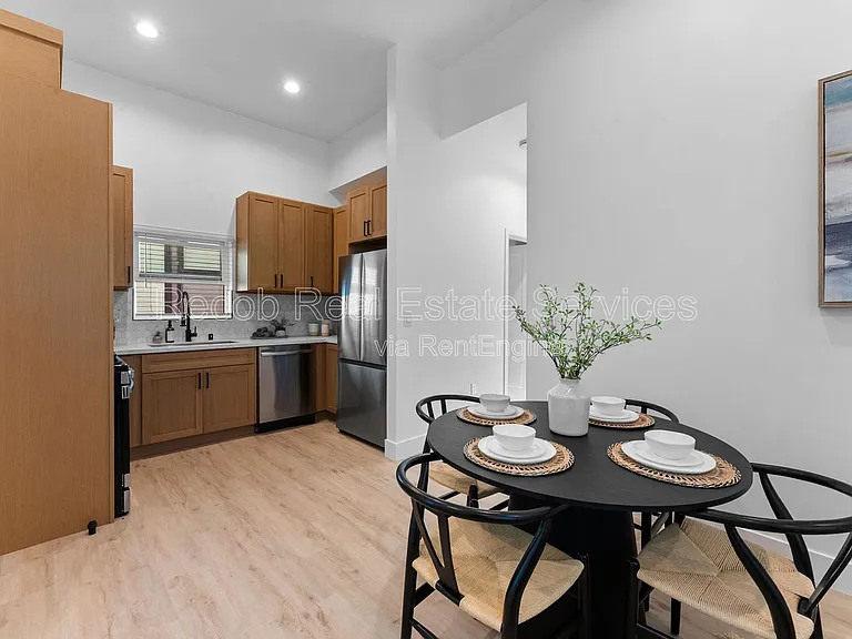 6730 Mohawk St #5 — Photo 4