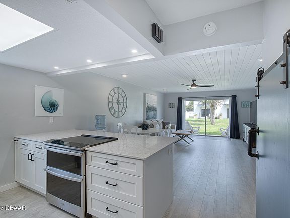 4th image of 2750 Ocean Shore Blvd APT 22
