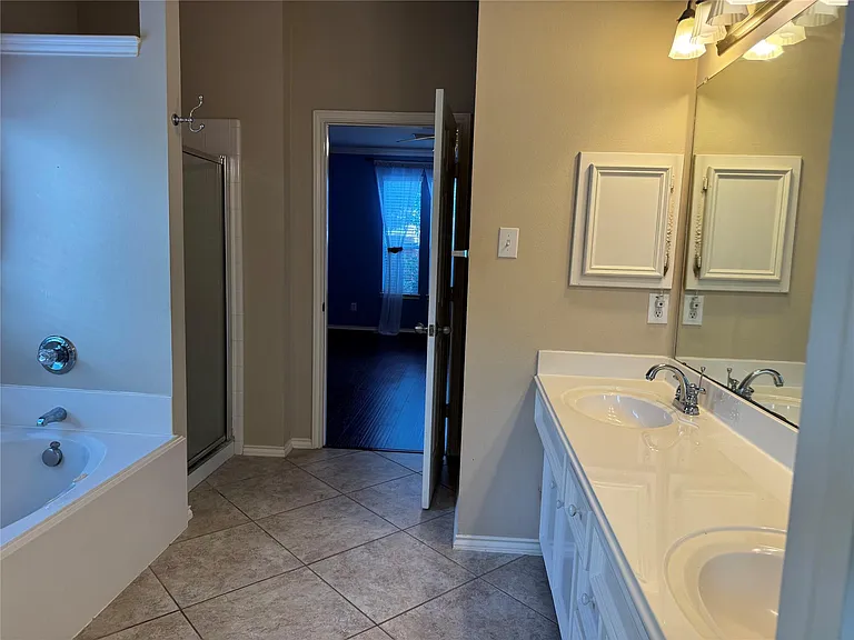 2311 Echo Harbor Dr — Photo 20