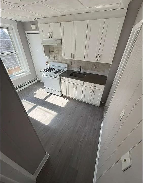 2nd image of 232 Inslee Pl #3A