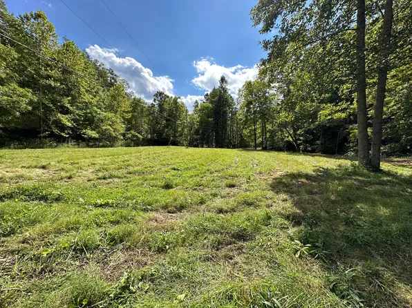 1 Williams Crk, Rush, KY 41168