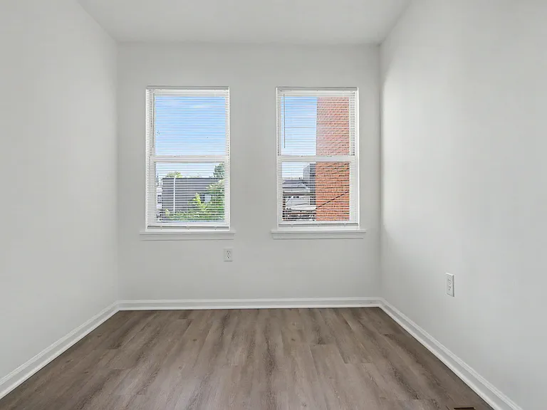 1028 Kenyon St NW — Photo 13
